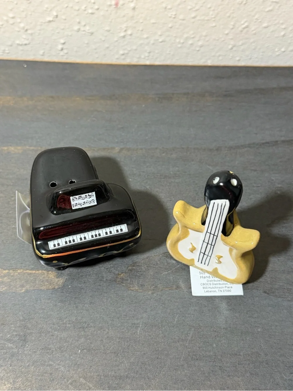 Cracker Barrel miniature salt and pepper shakers NWT